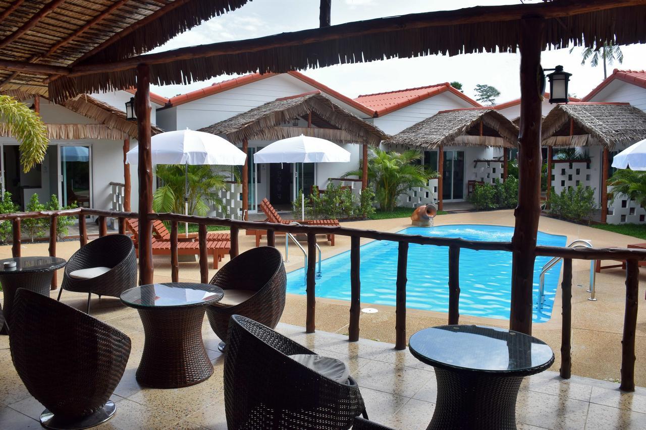 Vivi Bungalows Resort Nai Harn Extérieur photo